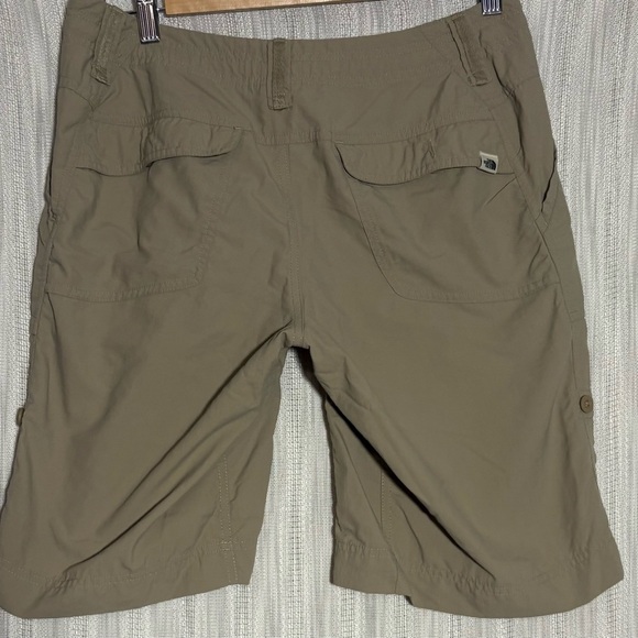 The North Face Tan Cargo Shorts Lightweight Design - Picture 3 of 4